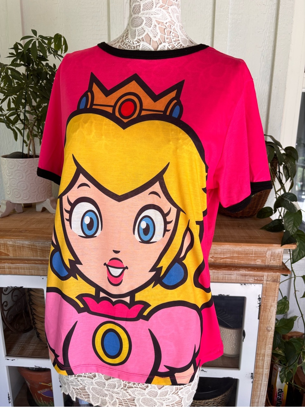 Princess Peach size 2XL TShirt